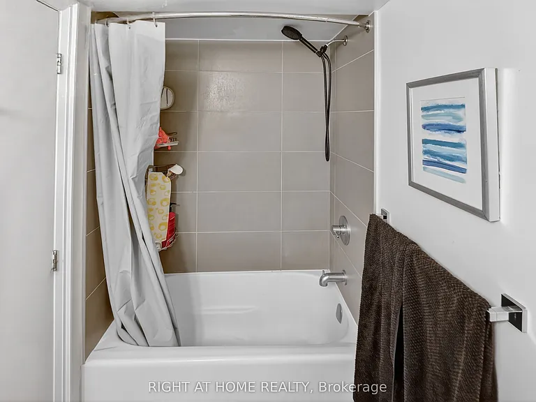 155 Yorkville Ave #2512 — Photo 20