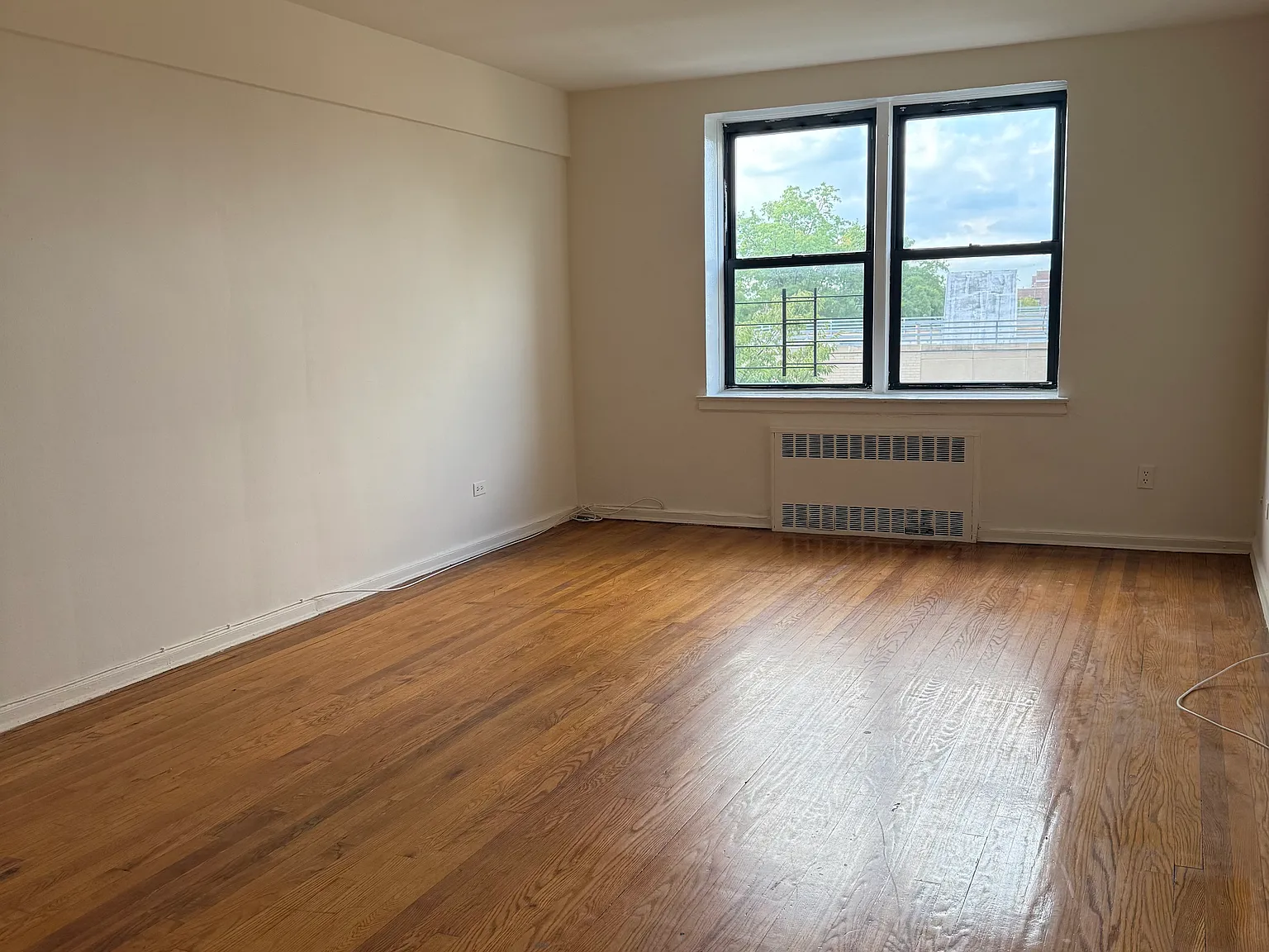 1 bed, 750 sqft, $2,200 — Photo 2