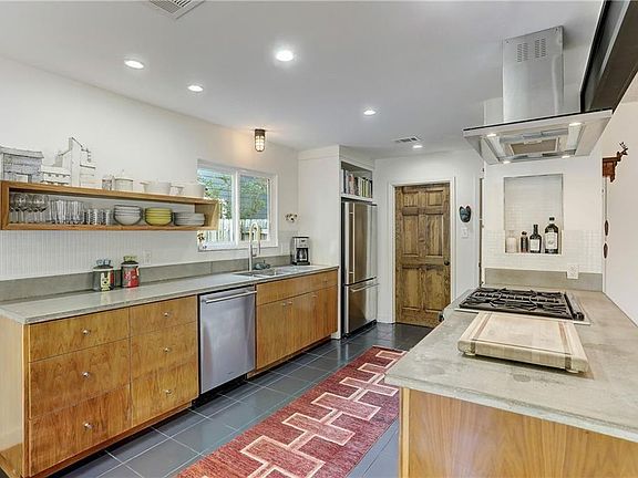 2nd image of 11513 Heathrow Dr