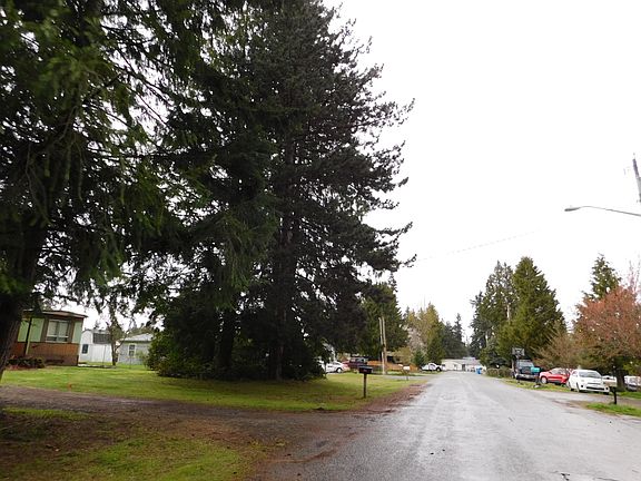 4th image of 9606 209th Ave E