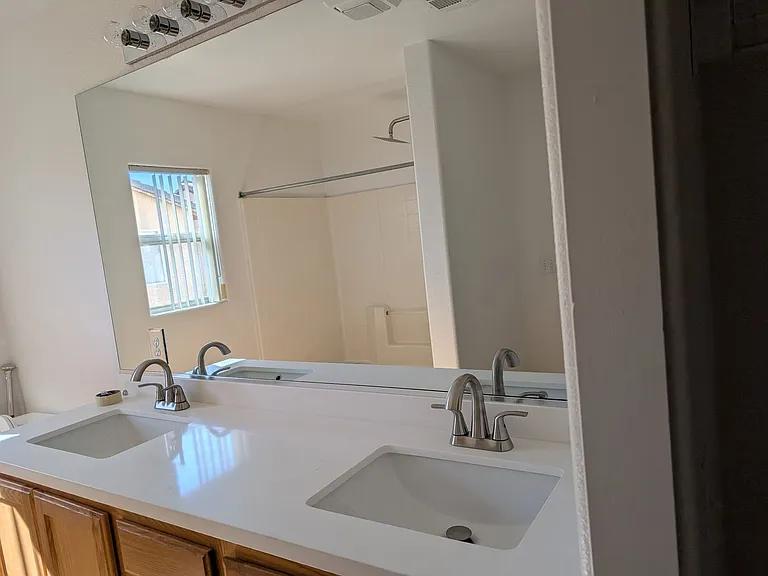 9519 Milkweed Canyon Ave — Photo 9