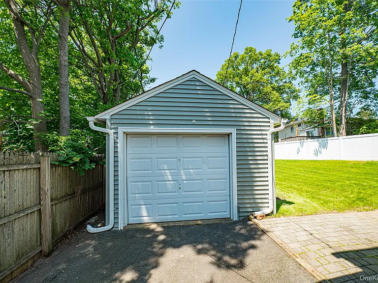 69 Allan Dr — Photo 21