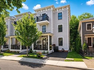 63 Church St, Lambertville, NJ 08530