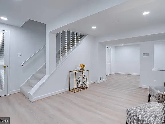 5208 Wenlock Way — Photo 6