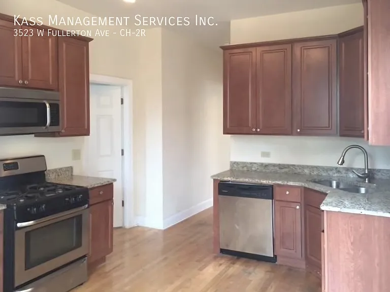 3523 W Fullerton Ave #CH-2R — Photo 34