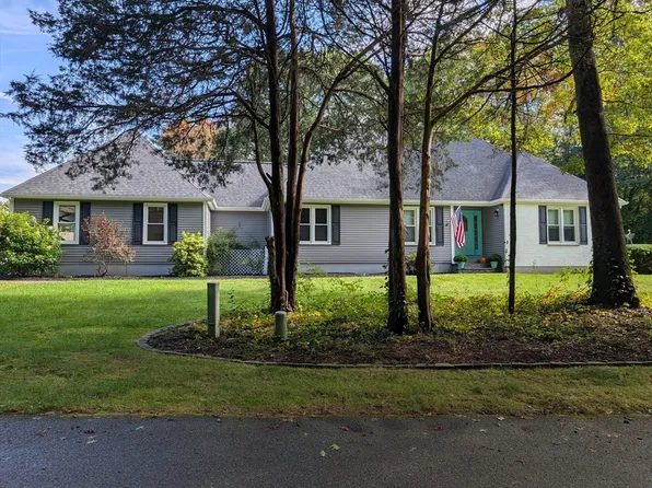 4 Shady Brook Ln, Mansfield, MA 02048