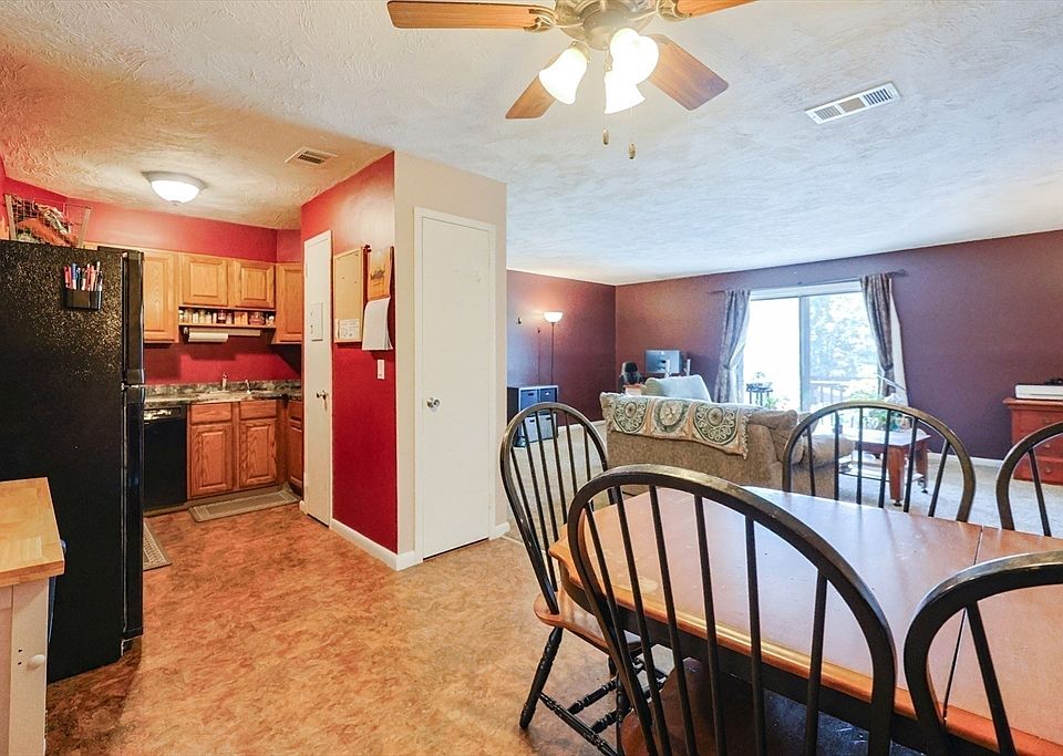 1st image of 30 Thayer Pond Dr #5