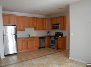16-18 N Frnt Street, Bergenfield, NJ 07621
