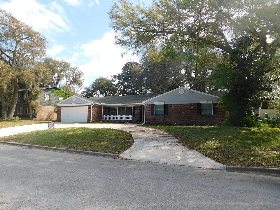 1st image of 3825 Tara Hall Dr
