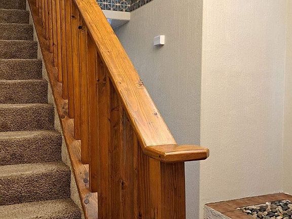 5th image of 102 E Riverside Dr APT G