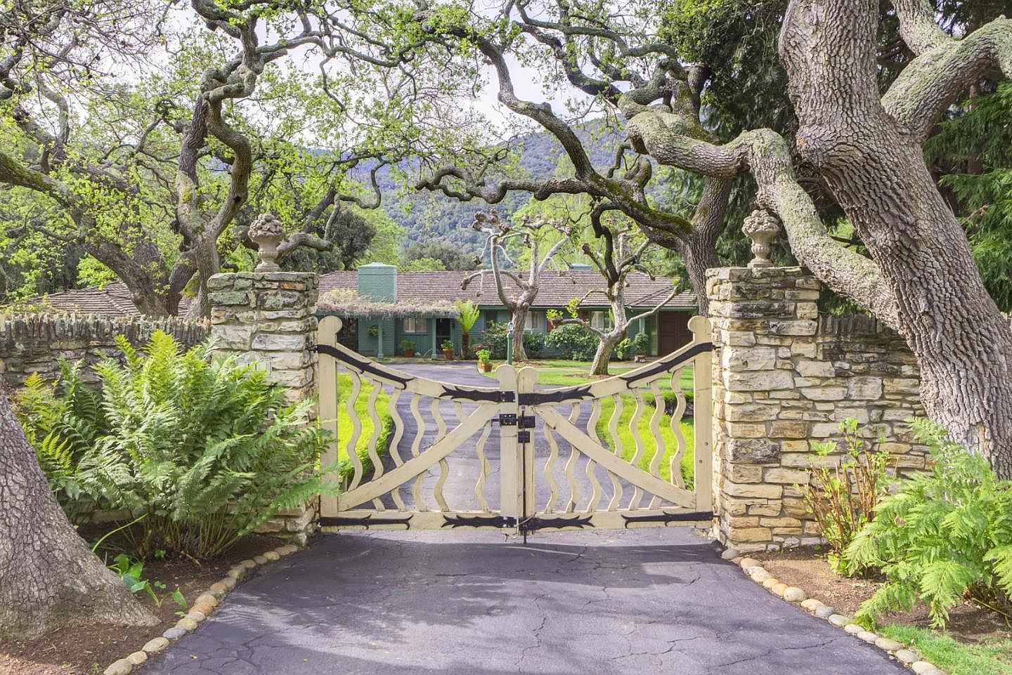 11 Los Robles Dr, Carmel Valley, CA 93924 Zillow
