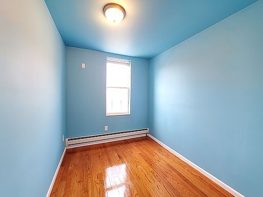 5th image of 24-33 42nd St #2