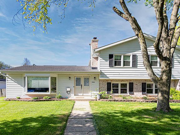 3rd image of 2804 Dakota Dr