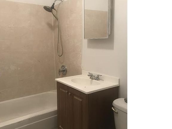 5th image of 2 Van Cortlandt Park Ave 2n-flr 2