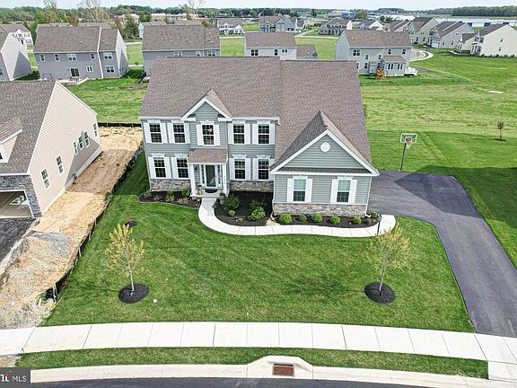 3rd image of 546 Buck Tavern Dr