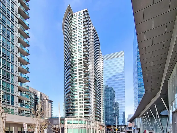 30 Grand Trunk Cres, Toronto, ON