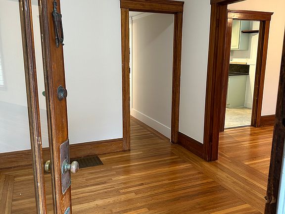 3rd image of 774 43rd Ave
