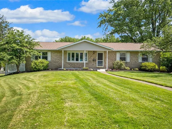 25 N Hillside Dr, Coopersburg, PA 18036