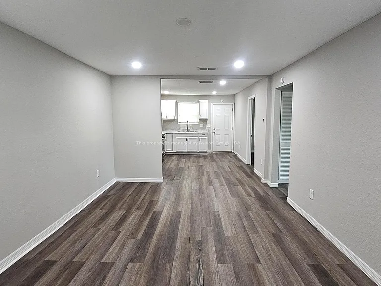 10875 Biscayne Blvd — Photo 5
