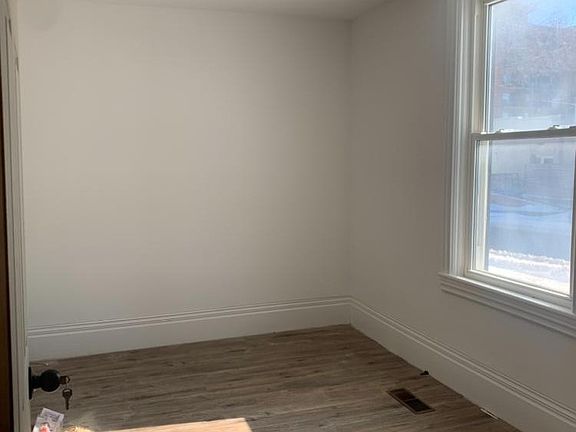 2nd image of 71 Ordnance St