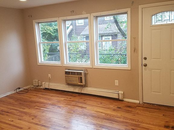 3rd image of 12 Delaware Pl Fl 1ST