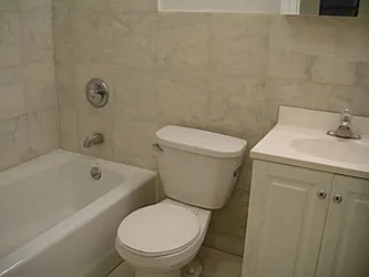 Rented by Robyn Lee, LREB