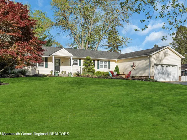16 Highland Drive, Manalapan, NJ 07726