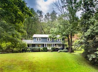 86 Waccabuc Rd, Goldens Bridge, NY 10526