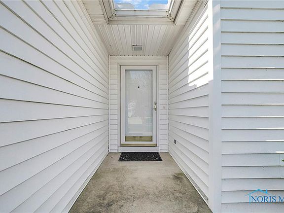 3rd image of 4506 Woodridge Dr