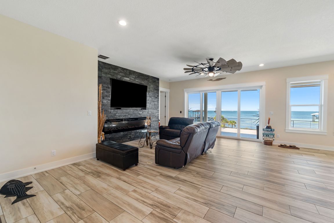 next background image