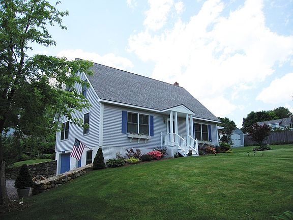 4th image of 39 Drakes Island Rd