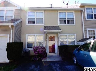 9 Courtyard Dr, Carlisle, PA 17013