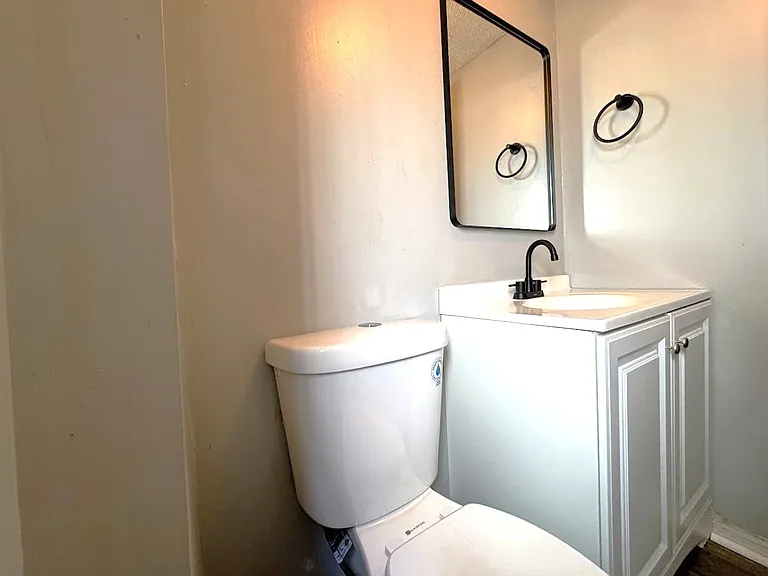178 Amabell St — Photo 13