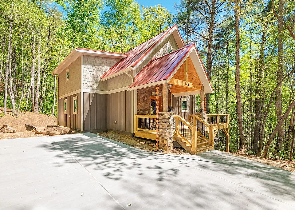 77 Fox Den Rd