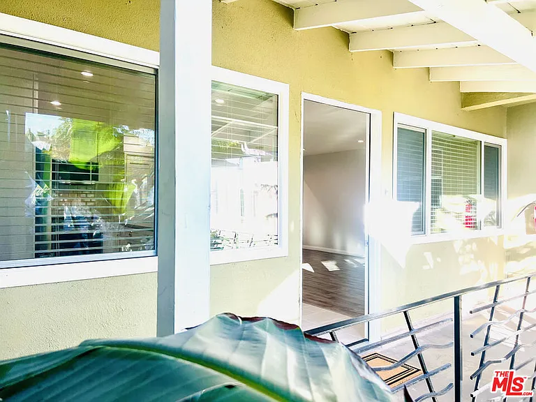 624 N Toluca Park Dr #E — Photo 3