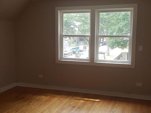 5th image of 1758 N Leclaire Ave