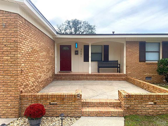 4th image of 3581 Overland Dr