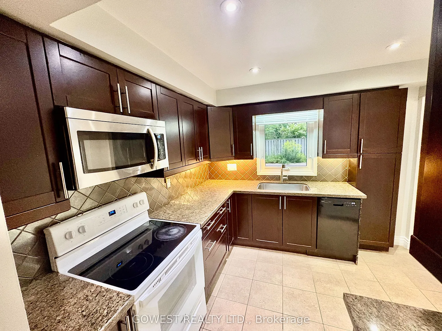 3 bed, $3,800 — Photo 2