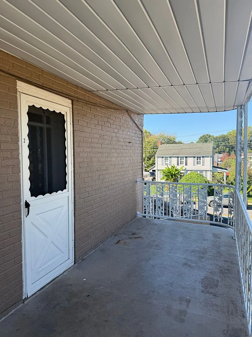800 S 4th St — Photo 1