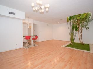 907 Hawthorne St, Houston, TX 77006