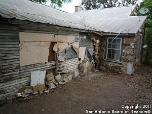 3rd image of 1514 San Jacinto St