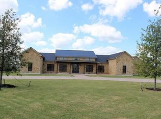 115 Lakeside Cv, Martindale, TX 78655