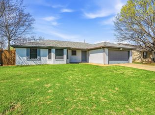 416 Colonial Pl, Everman, TX 76140