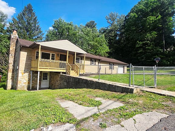 3rd image of 315 Tank Branch Rd