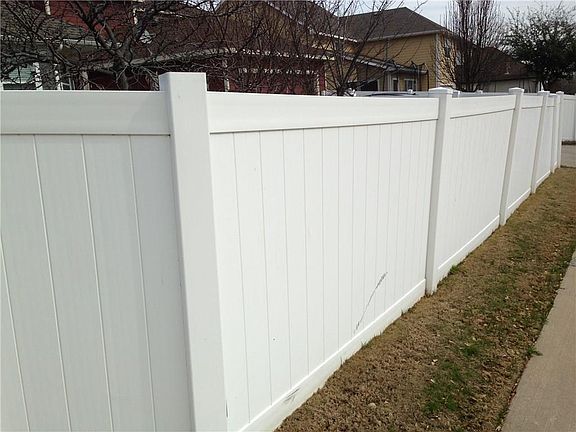 5th image of 1500 Carriage Ln