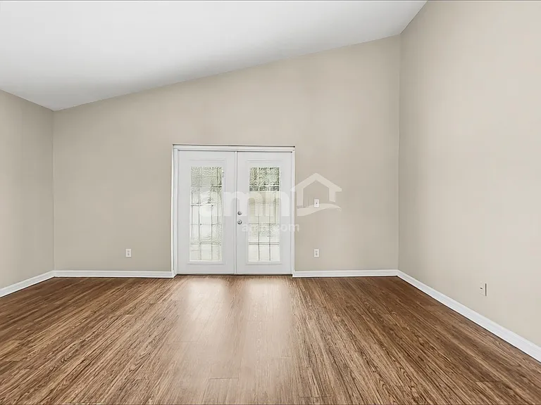 11330 Jim Ct — Photo 6