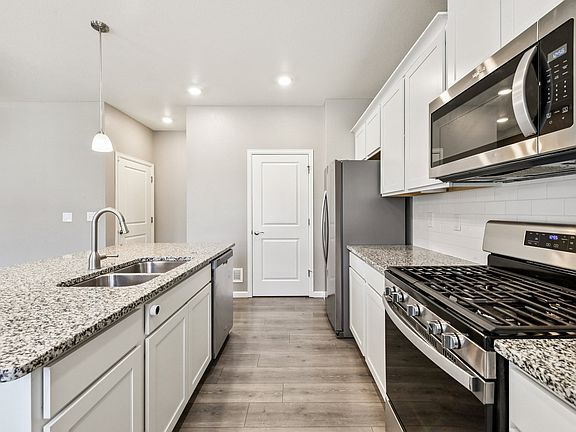 5th image of 4799 Rosette St