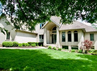 608 S Turnberry Ln, Yorktown, IN 47396