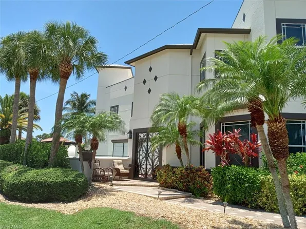 9625 6th ST N, NAPLES, FL 34108