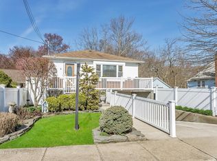 1796 Meadowbrook Rd, Merrick, NY 11566